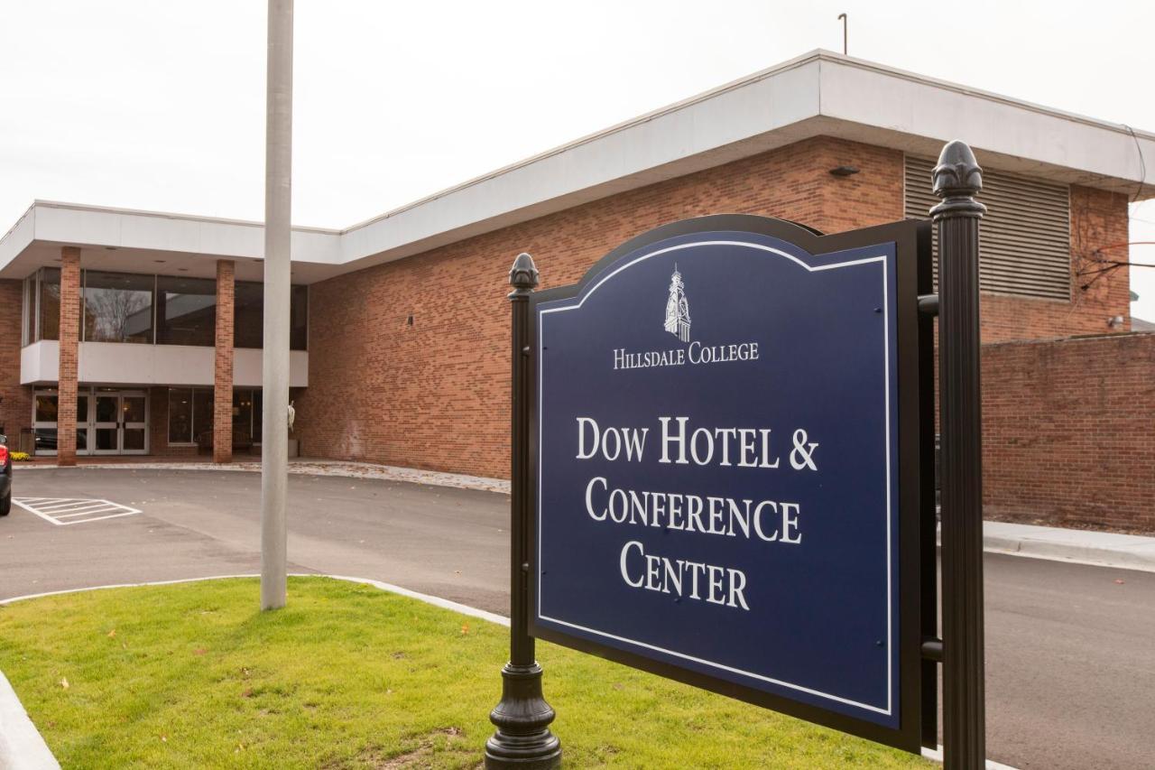 Hillsdale College Dow Hotel And Conference Center Exterior foto